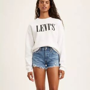 Levis denim distressed short jeans. Relaxed fit
